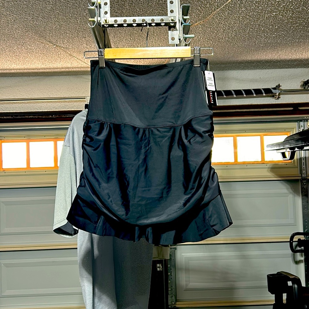 NWT Island Escape swim skirt made exclusively for Macy’s